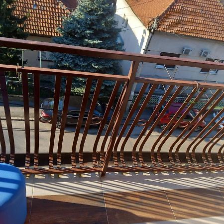 Cosy Rooftop Studio With Balcony Βελιγράδι Εξωτερικό φωτογραφία