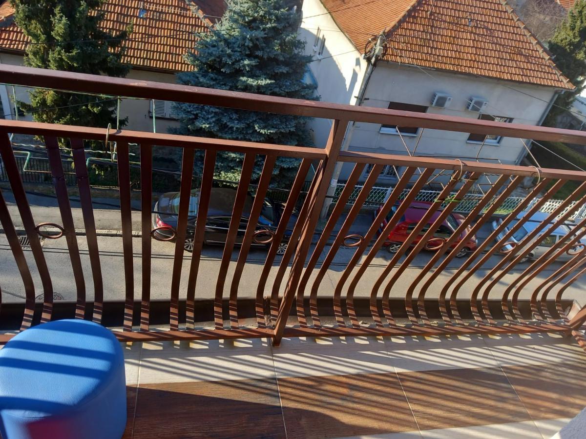 Cosy Rooftop Studio With Balcony Βελιγράδι Εξωτερικό φωτογραφία